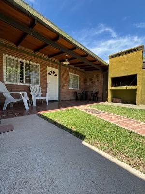 Complejo de Cabañas en alquiler en Villa Cura Brochero. 3 ambientes, 1 baño y capacidad de 1 a 6 personas. 