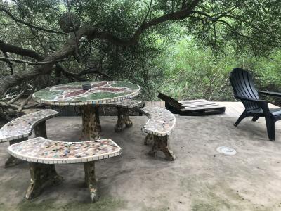 Casa en alquiler en Mar Azul. 2 ambientes, 2 baños y capacidad de 4 a 7 personas. 