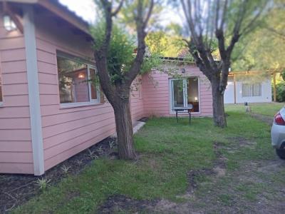Cabaña en alquiler en Mar de Cobo. 3 ambientes, 1 baño y capacidad de 1 a 4 personas. 