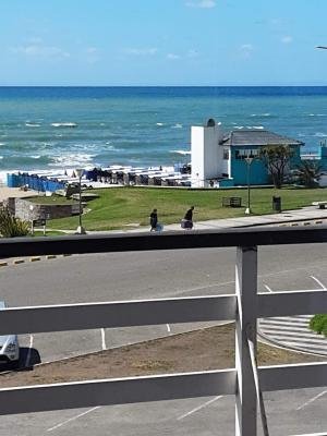 Departamento en alquiler en Miramar. 3 ambientes, 2 ba&ntilde;os y capacidad 6 personas. Cerca de la Playa