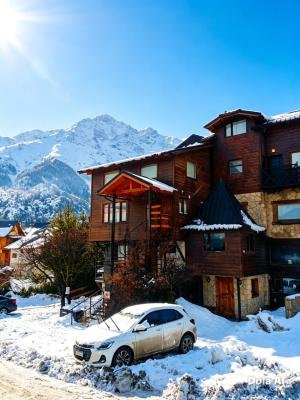 Duplex en alquiler en San Carlos De Bariloche. 4 ambientes, 2 ba&ntilde;os y capacidad de 1 a 9 personas. 