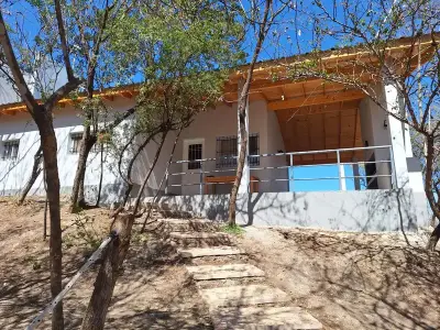 Casa en alquiler en Villa De Merlo. 3 ambientes, 1 baño y capacidad de 2 a 4 personas. 