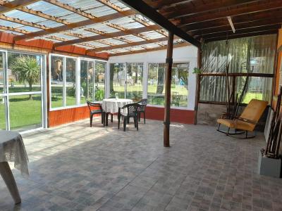 Casa en alquiler en Mar de Cobo. 2 ambientes, 1 baño y capacidad de 1 a 5 personas. 