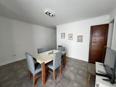 Casa en alquiler en Necochea. 4 ambientes, 1 baño y capacidad de 1 a 5 personas. 