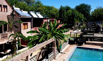 Complejo de Dptos en alquiler en Gualeguaychú. 1 ambientes, 1 baño y capacidad de 1 a 4 personas. 