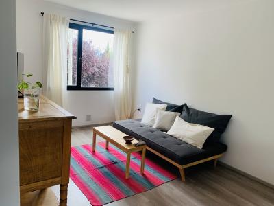 Departamento en alquiler en Esquel. 2 ambientes, 1 baño y capacidad de 2 a 3 personas. 
