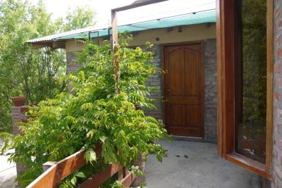 Departamento en alquiler en Río Negro. 3 ambientes, 1 baño y capacidad de 1 a 4 personas. 