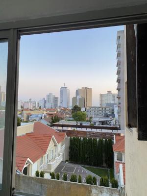 Departamento en alquiler en Necochea. 1 ambientes, 1 baño y capacidad de 1 a 4 personas. 